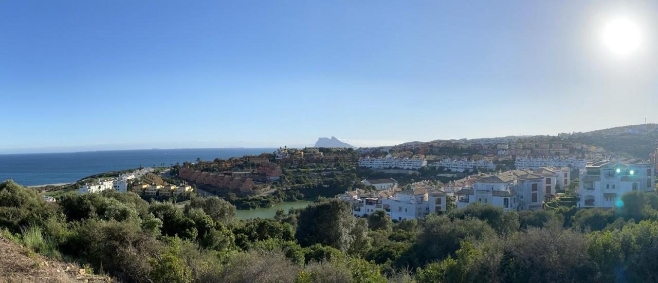 2226-Luxury sea view apartment Alcaidesa Extérieur photo